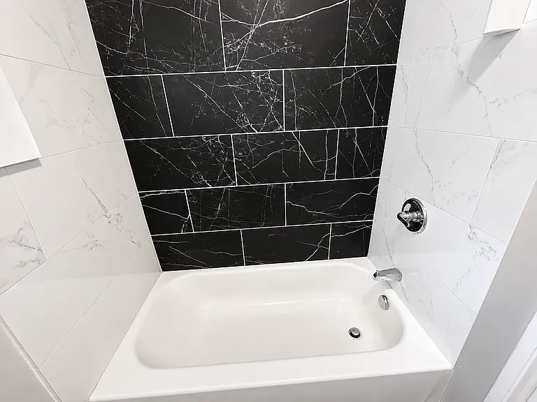 635-637 Sanford Ave #3 — Photo 3