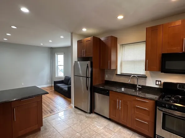 8 Montfern Ave, Brighton, MA