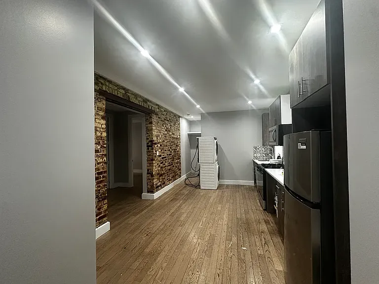 569 W 192nd St #F — Photo 22