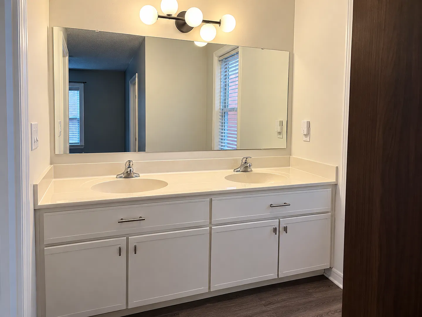 4614 Old Spartanburg Rd — Photo 4