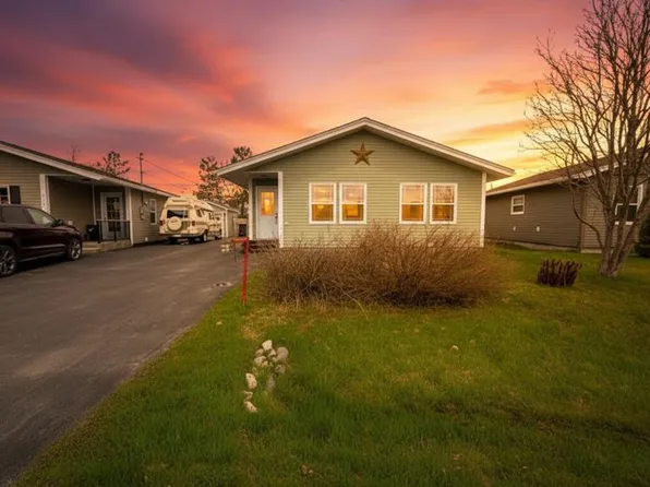 117 Ogilvie Street, Gander, NL A1V1G6