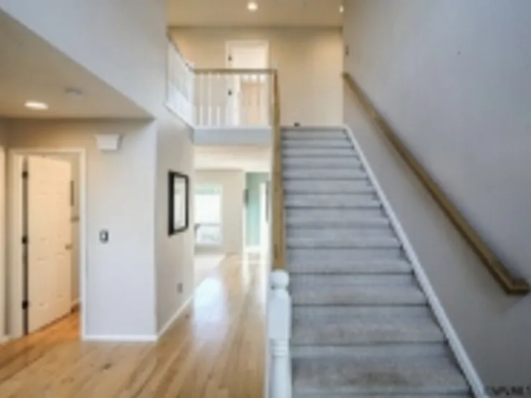 1311 Keystone Loop NE — Photo 10