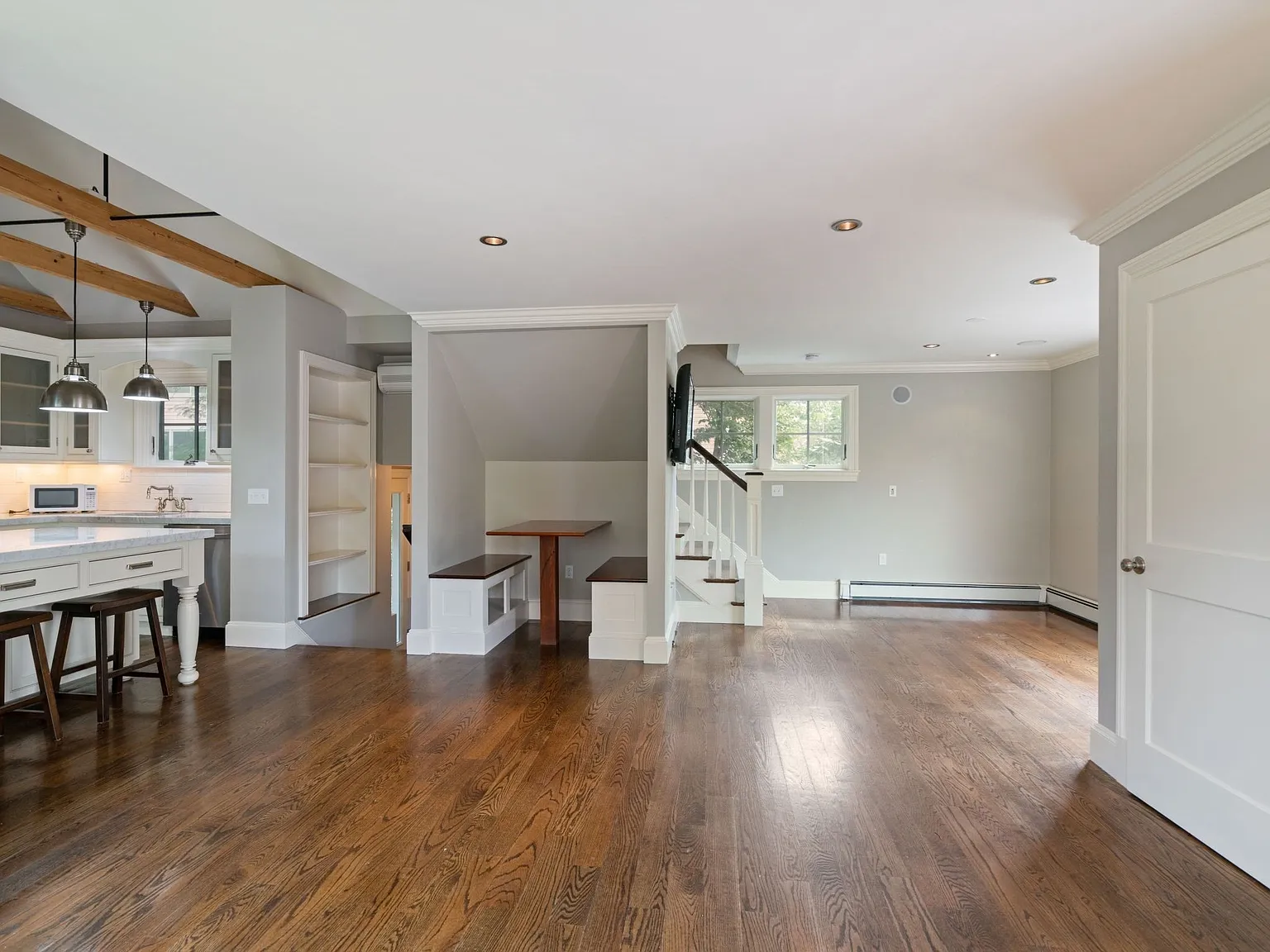 2 bed, 2.5 bath, 1664 sqft, $5,100 — Photo 3