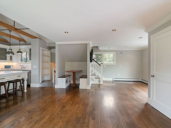 3rd image of 23 Bellis Cir