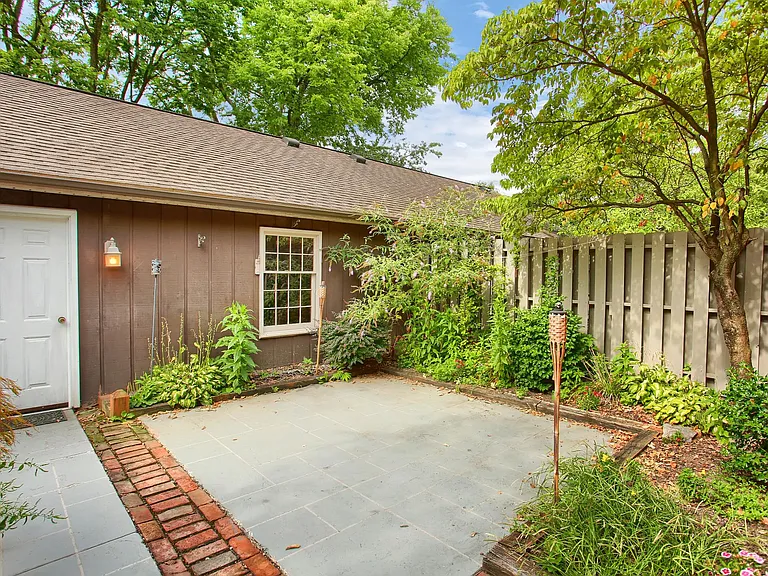 Private Courtyard