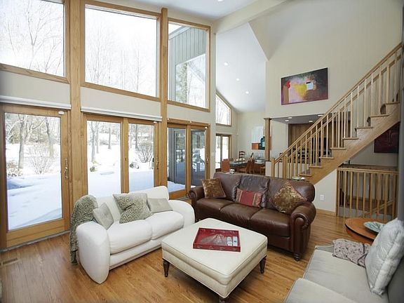 Sunny &amp;amp; Bright Contemporary