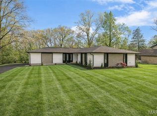 125 Rue Grand Dr, Lake Saint Louis, MO 63367