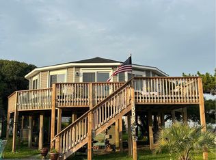 1008 1st St, Surf City, NC 28445