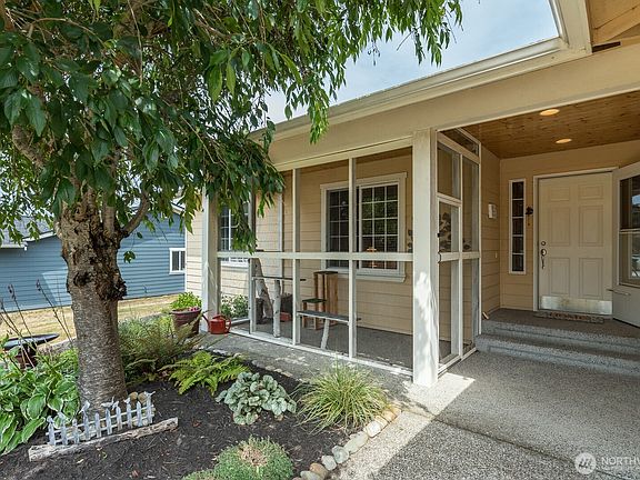 3rd image of 1929 Elhardt Street