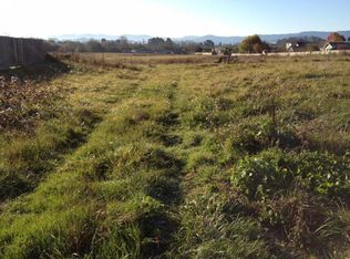 2211 Shamrock Dr, Fortuna, CA 95540