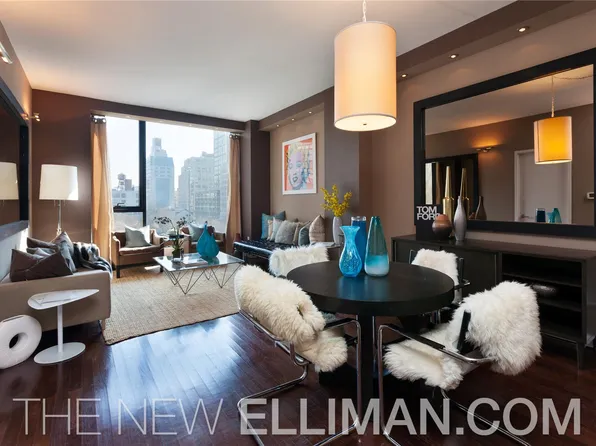 255 Hudson Street image 1 of 17