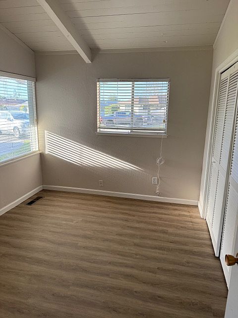 1st image of 250 Diane Pl