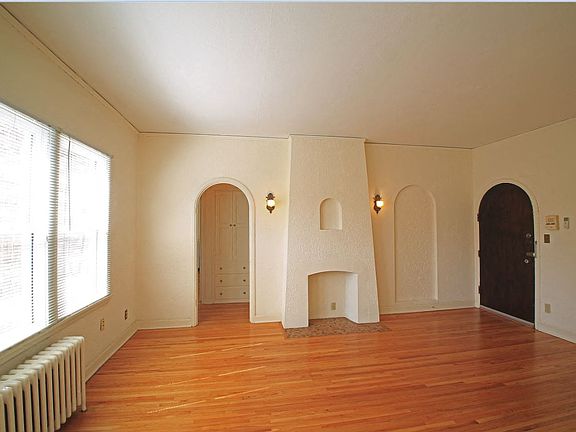 3rd image of 2806 Xerxes Ave S #201