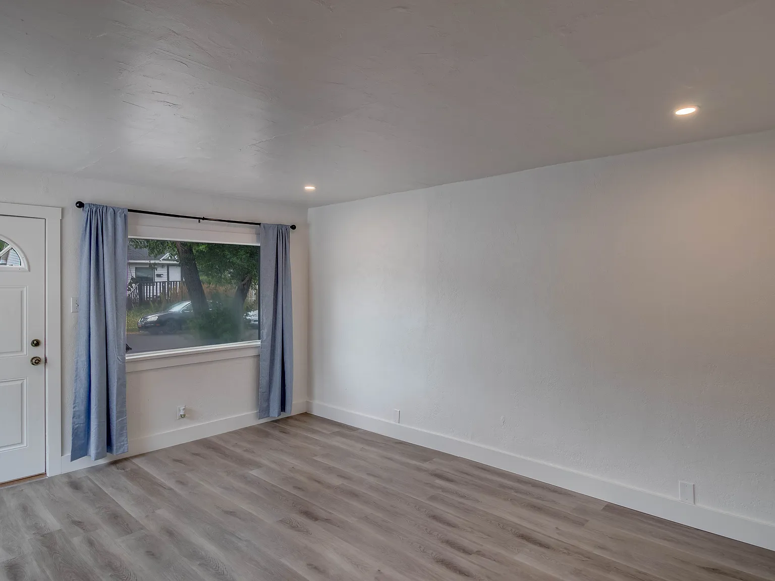 1 bed, 560 sqft, $1,300 — Photo 4