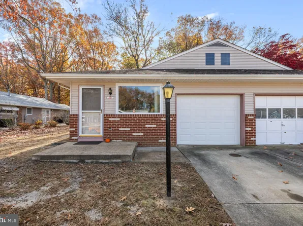 221 Elmtowne Blvd, Hammonton, NJ 08037