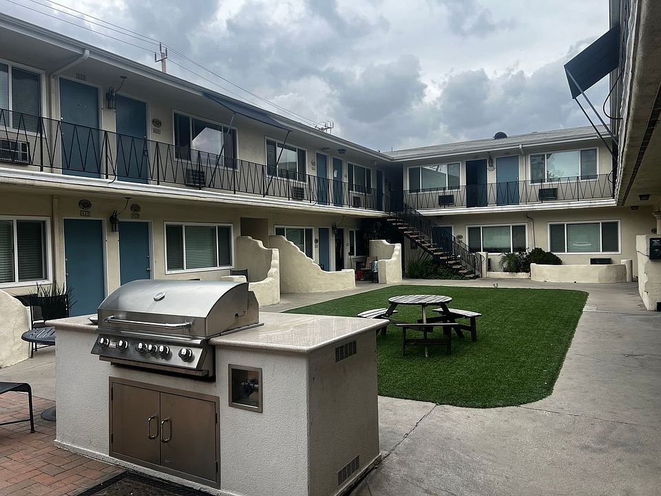 1st image of 2613 W Olive Ave