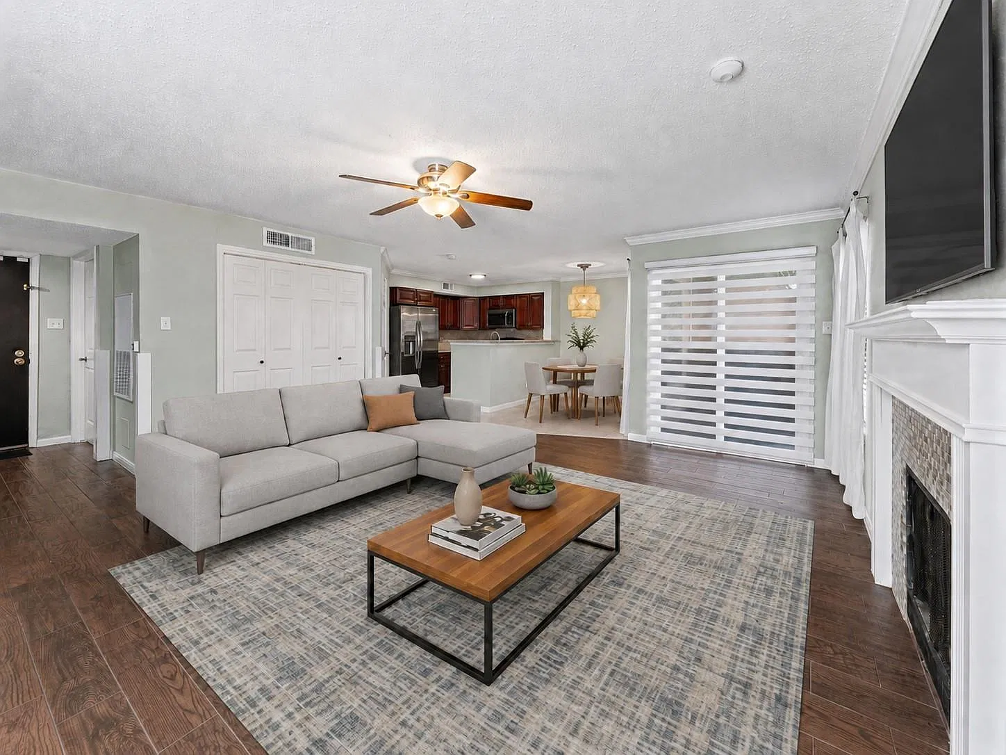 2 bed, 2.0 bath, 1019 sqft, $1,700 — Photo 3