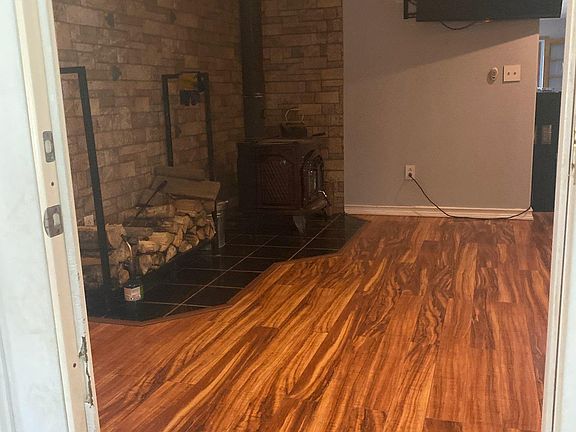4th image of 2671 Julie Ln