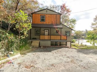 606 Lakeside Ave, Andover, NJ 07821