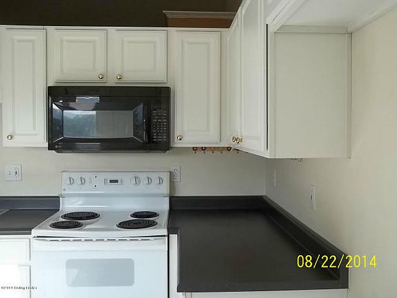 2nd image of 217 Pinoak Dr