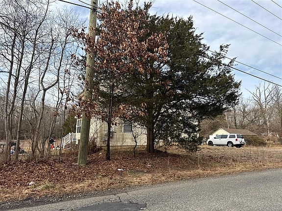 4th image of 1905 Williamstown Rd