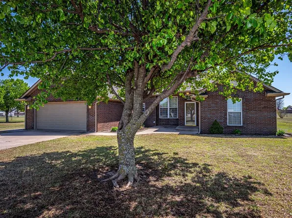 16748 SW 27th St, El Reno, OK 73036