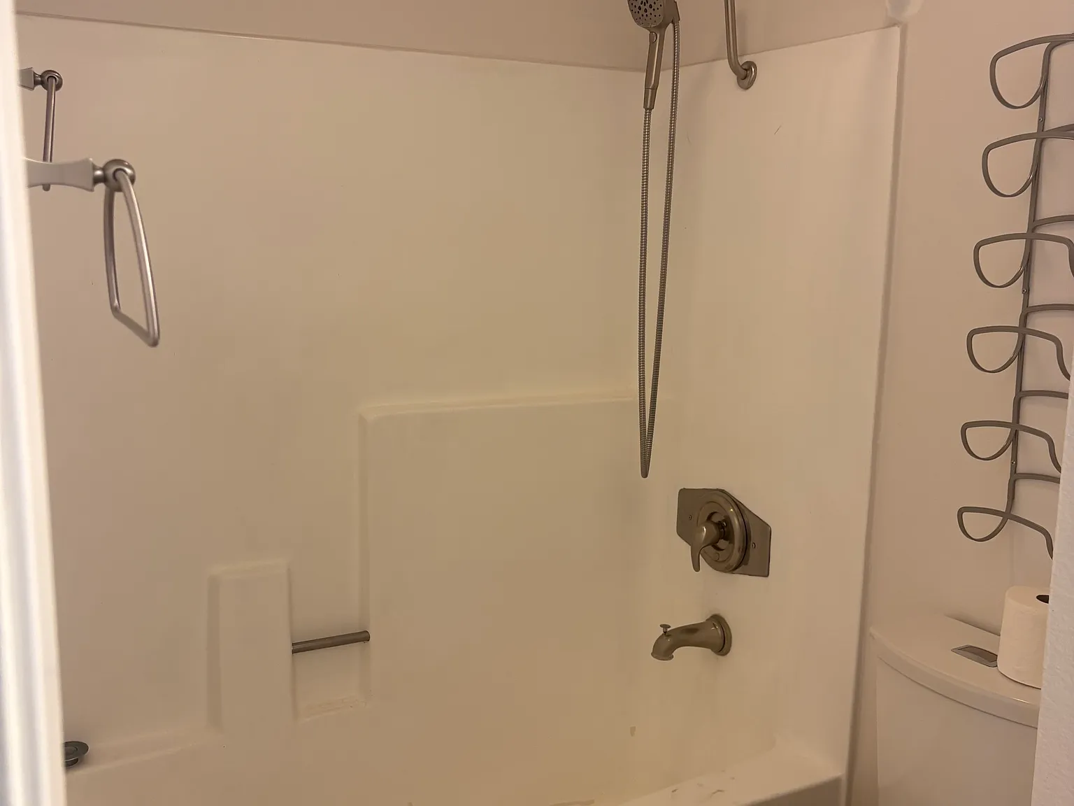 1 bed, 640 sqft, $1,500 — Photo 4