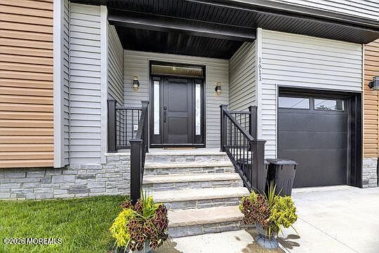 4th image of 1611 Evans Road