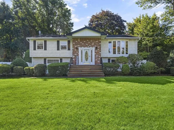4 Daron Lane, Commack, NY 11725