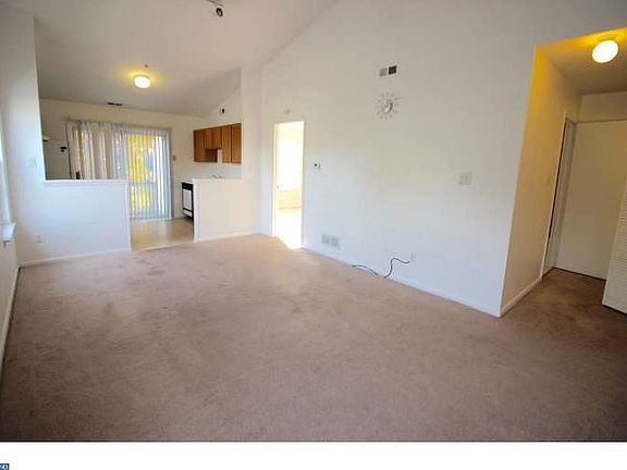 4th image of 56 Foxglove Dr #56