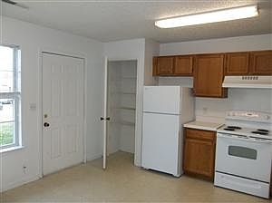1st image of 9539 Triangle Dr