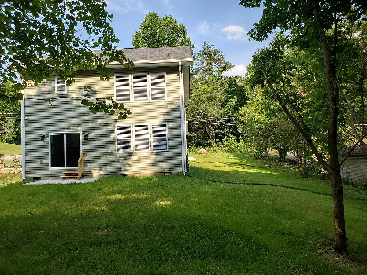 Building Photo - 7913 Pelleaux Rd
