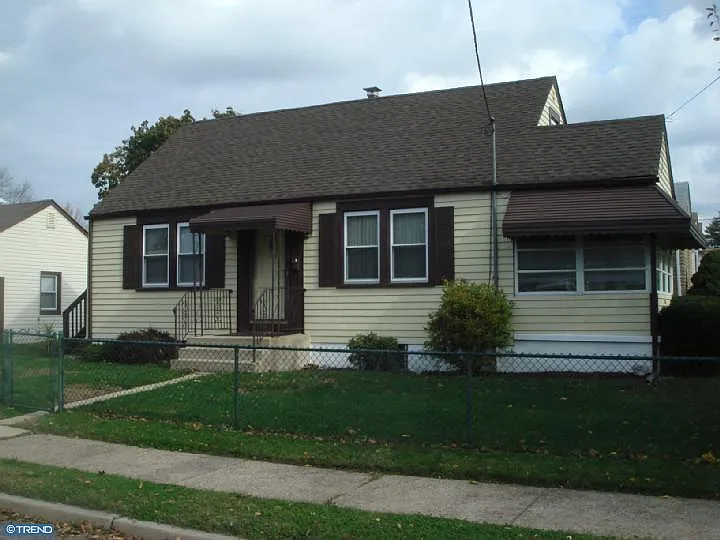 235 Finley Ave photo 1