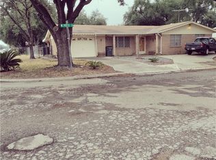 332 W Potts St, Falfurrias, TX 78355