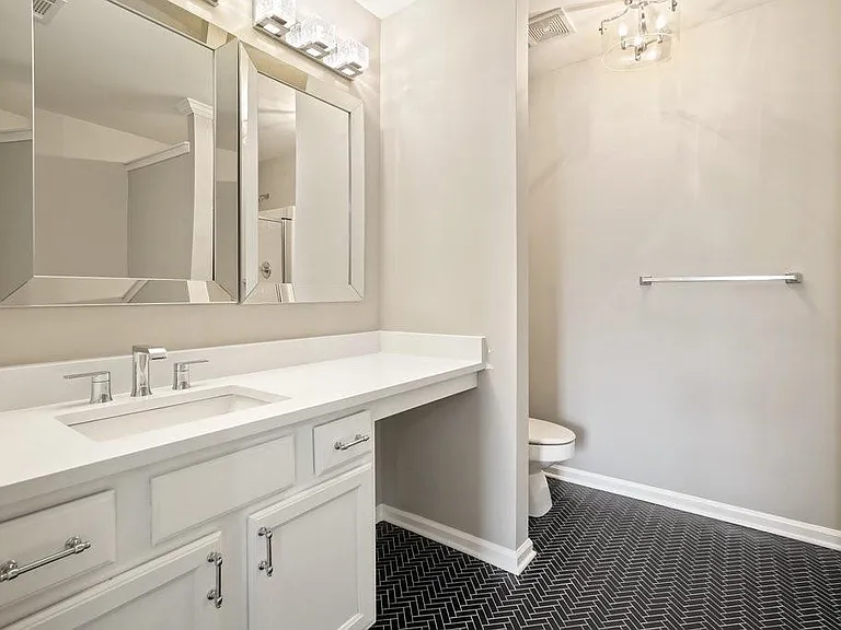 2045 Lakeshore Overlook Dr — Photo 29