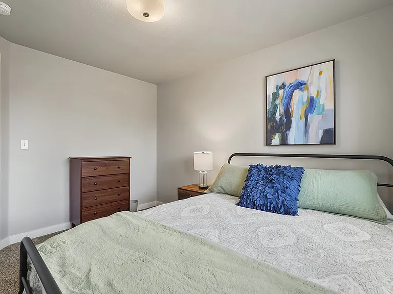 6871 N Fairfax Ave — Photo 30