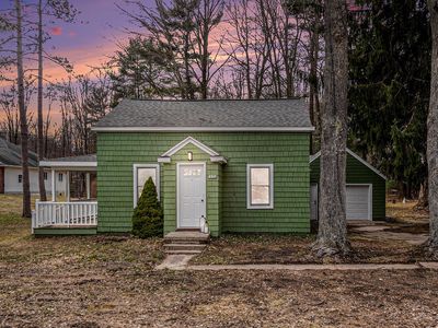 6317 Henry St, Norton Shores, MI, 49441