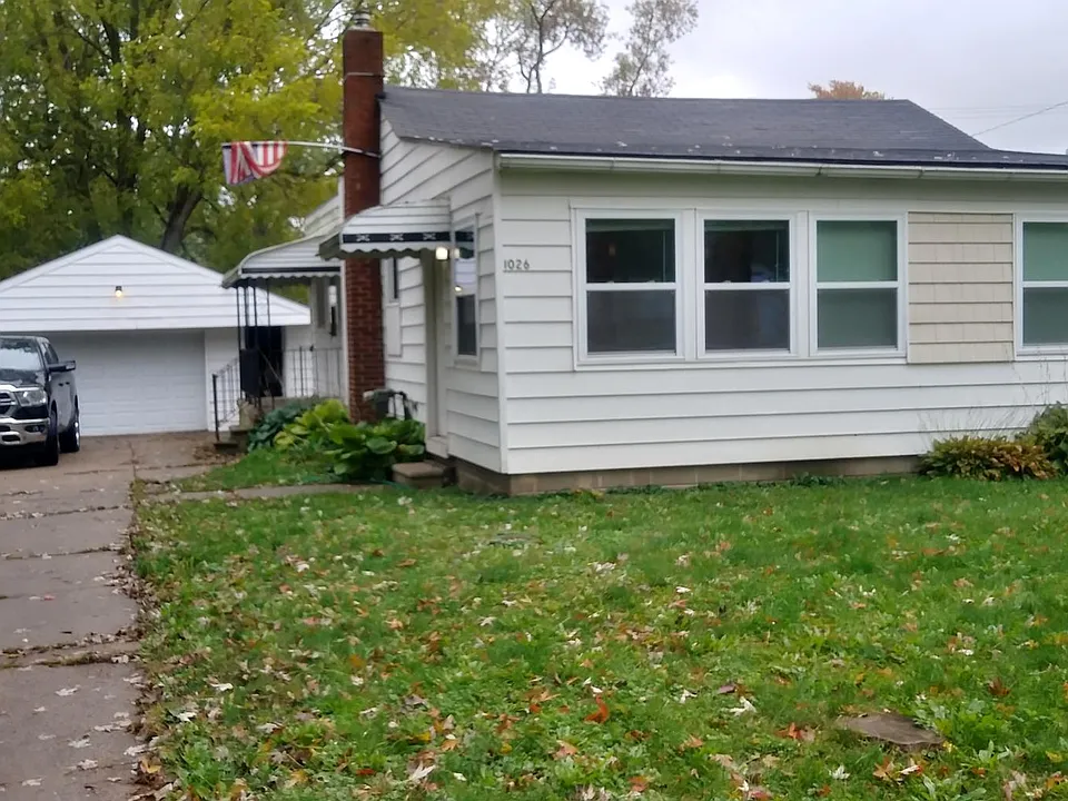 1026 Cherrylawn Dr