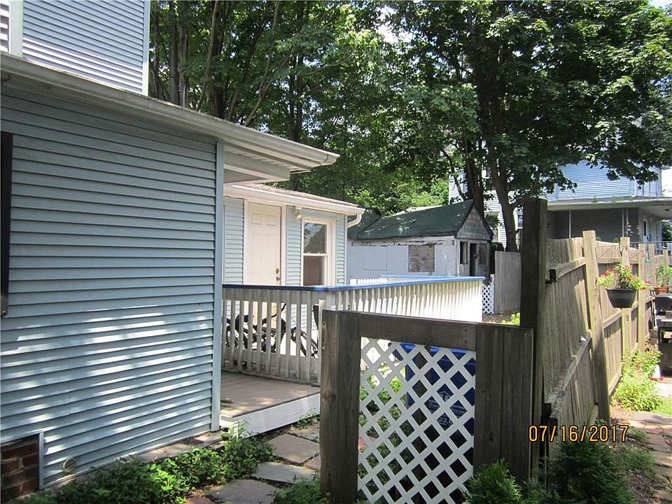 2nd image of 196 1/2 Gravel St
