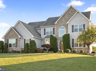 1903 Streamview Way, Quakertown, PA 18951