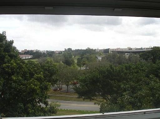 3rd image of 6921 Environ Blvd APT 5P