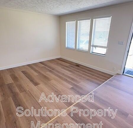 3rd image of 6754 S Baldwin Ave