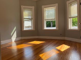 12 Garnet St #5, Lowell, MA 01852