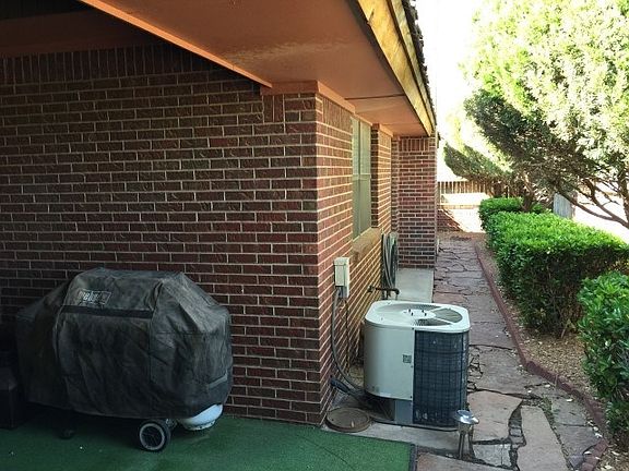 4th image of 707 Bahia Dr