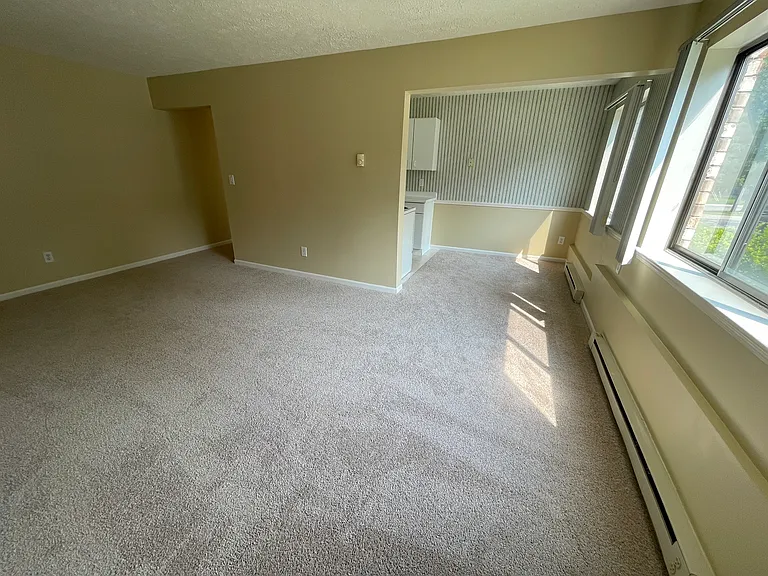 2421 Kerry St #9 — Photo 4