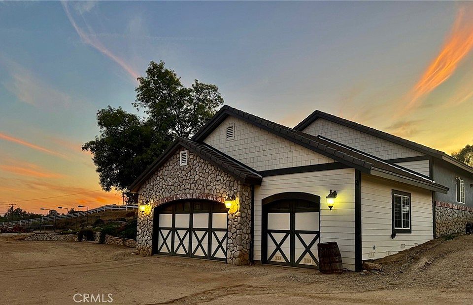1st image of 34037 Agua Dulce Canyon Rd