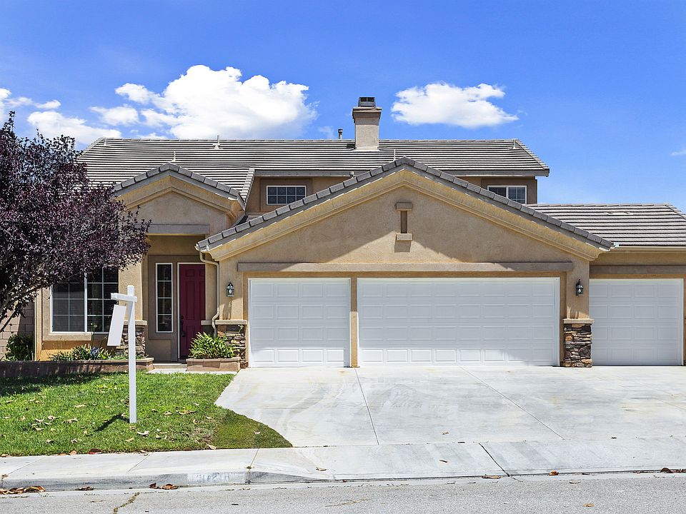 1st image of 31218 Gardenside Ln
