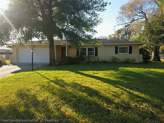 2nd image of 425 Spring Lake Blvd