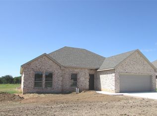 508 Neu Dr, Lindsay, TX 76250