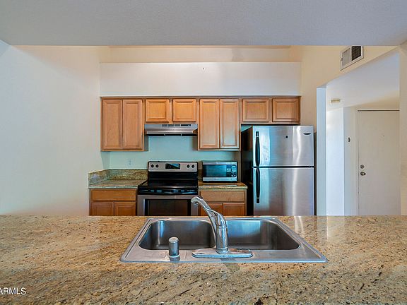 3rd image of 1065 W 1st St APT 212